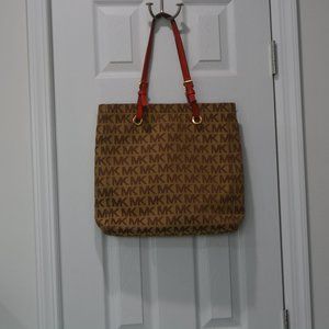 IUC - Michael Kors Bag